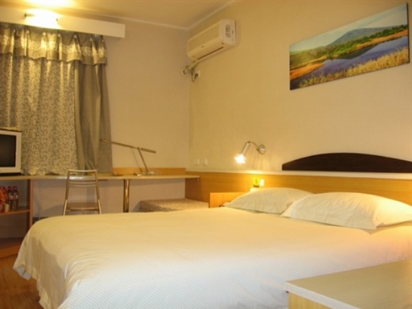 大型賓館安裝輕質隔墻板工程_輕質隔墻板生產線設備_輕質隔墻板設備-湖北博悅佳實業(yè)有限公司